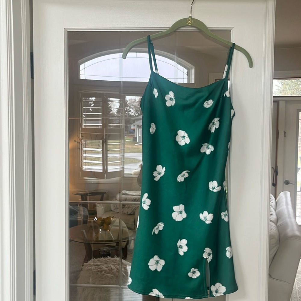 Princess Polly size 4